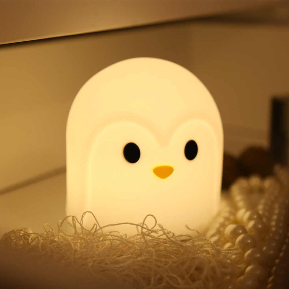Lampe LED pingouin en silicone avec capteur tactile. Bonne qualité et à la mode