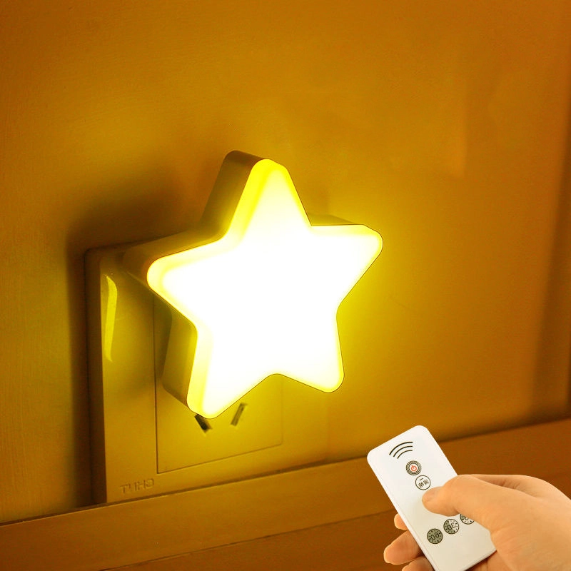 Lampe murale LED en forme d'étoile avec télécommande. Bonne qualité et à la mode, dans une maison