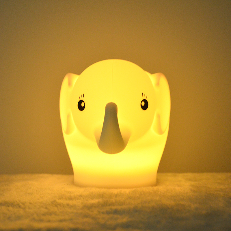 Mini veilleuse LED en forme d'éléphant multicolore pour bébé. Bonne qualité et à la mode