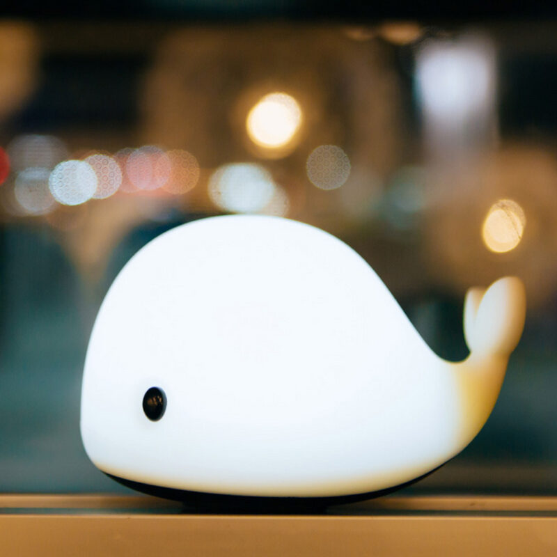 Veilleuse de Nuit en forme de Baleine. Bonne qualité et à la mode