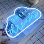 Veilleuse néon nuage. Bonne qualité, et à la mode