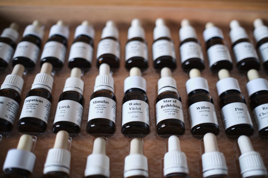 Guide des Fleurs de Bach pour aider bébé à dormir Veilleuse et sommeil guide des fleurs de bach pour aider bebe a dormir 2