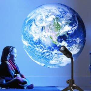 Veilleuse à projecteur LED rotatif 360 de la lune et la terre